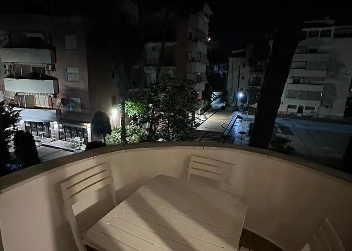 Teo's * Golem (Tirana)